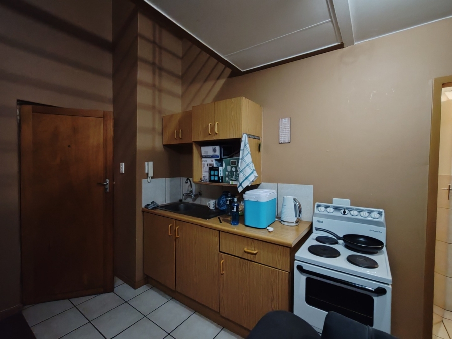 1 Bedroom Property for Sale in Kannoniers Park North West